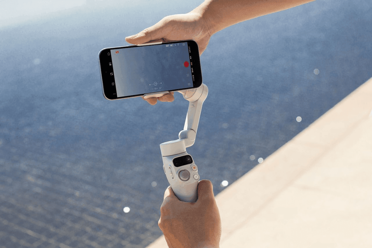 Hohem Gimbal Stabilizer for Unmatched Video Precision