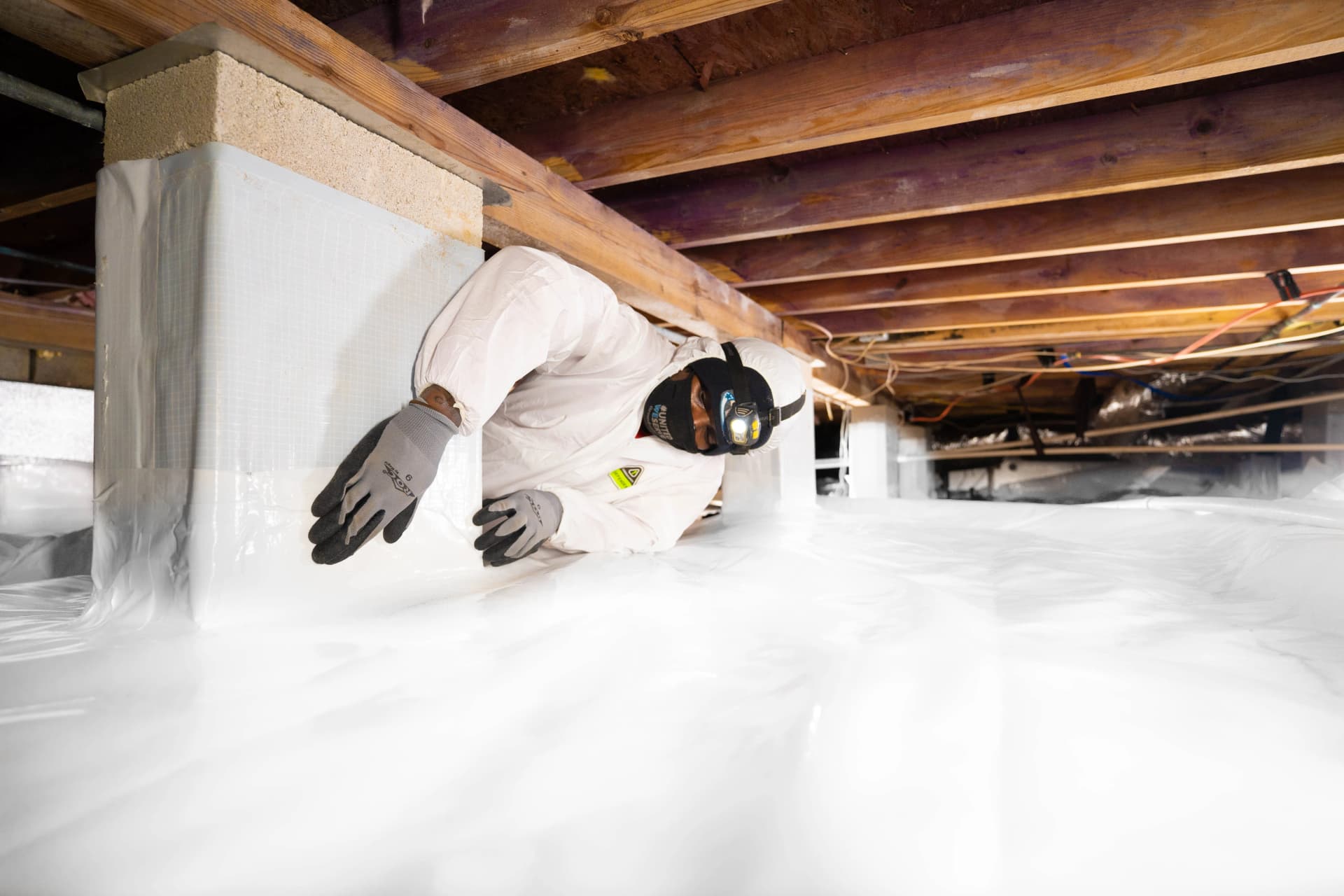 How Crawl Space Encapsulation Protects Your Home’s Foundation