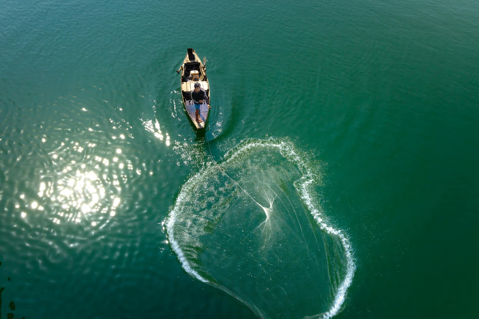 Fly Fishing Net Techniques: Landing Fish the Smart Way