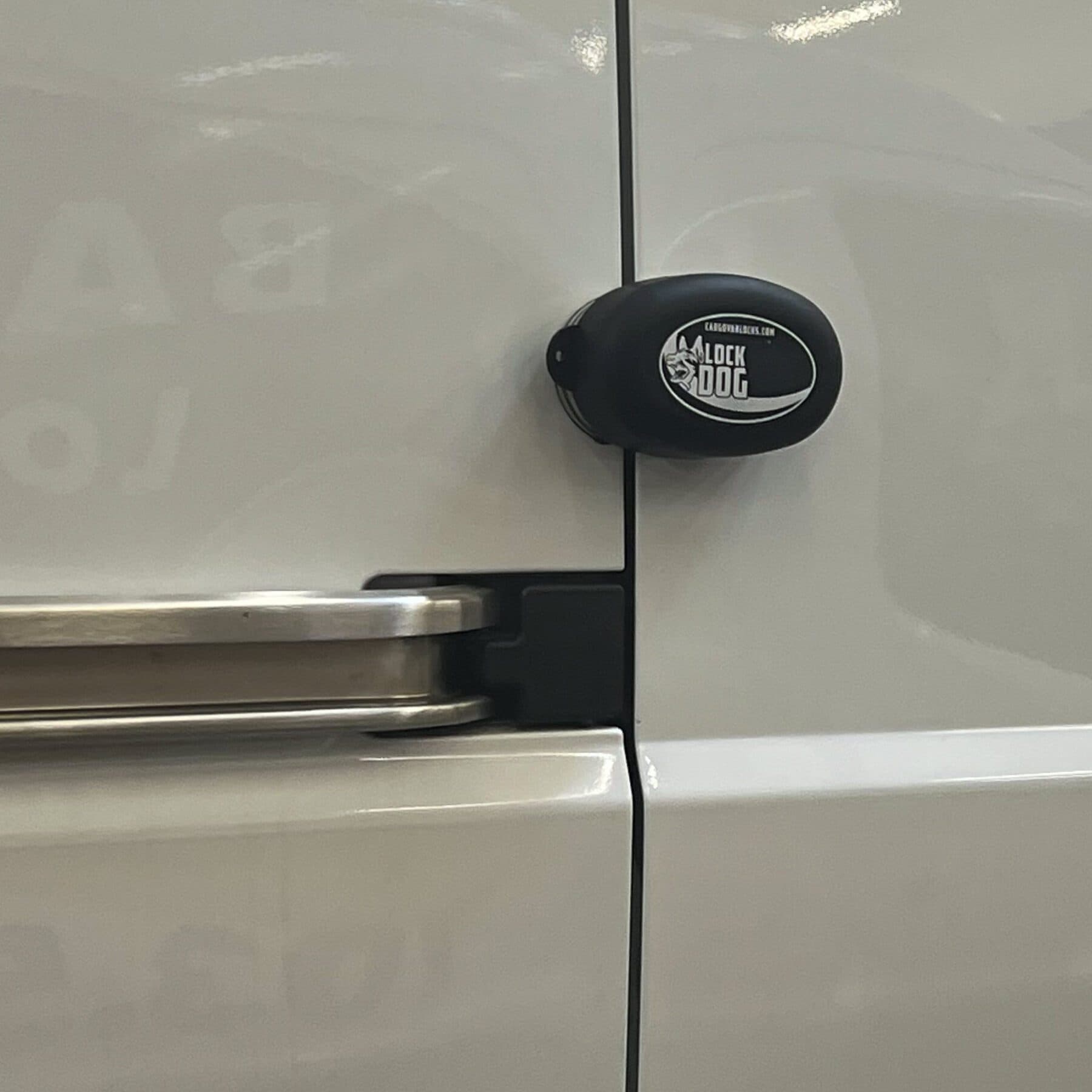 Soluzioni Daken Locks per chiusure di sicurezza per porte furgoni