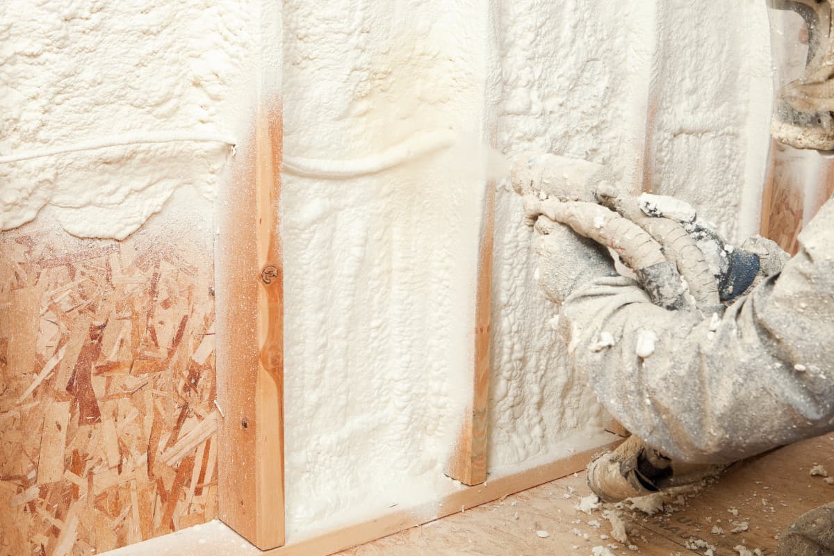 Can Spray Foam Insulation Be Removed? Full UK Guide