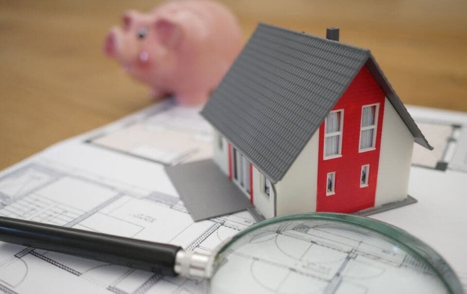 Real Estate Agent Committed to Your Success