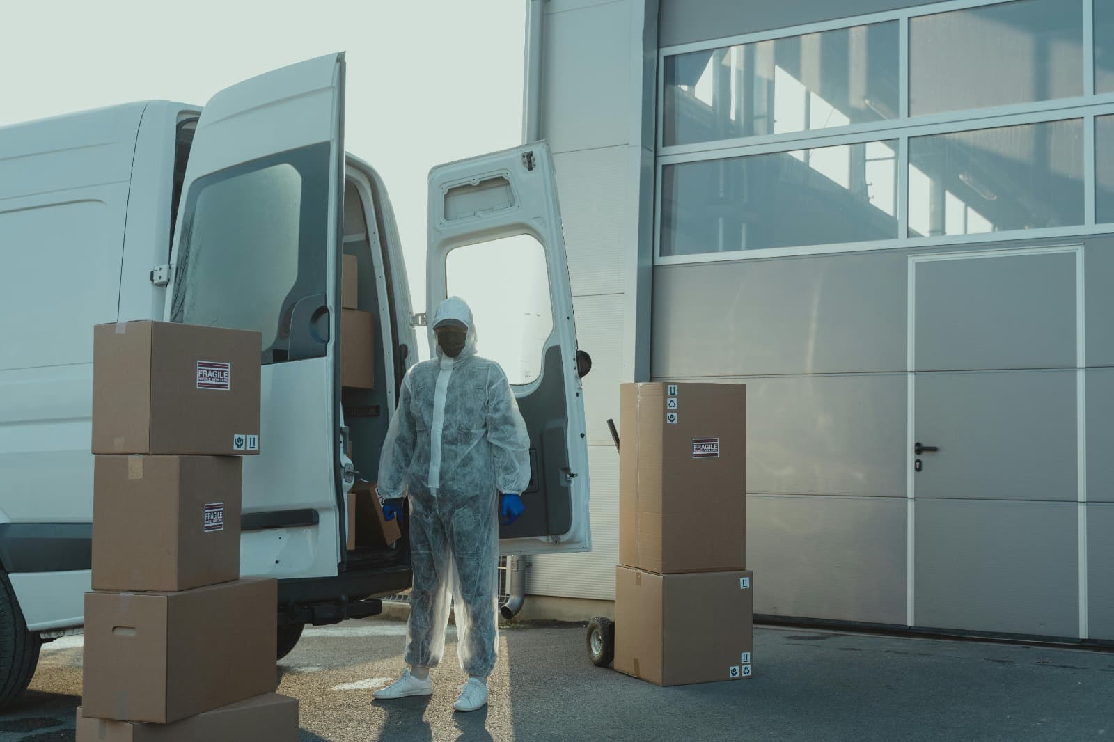How Groupage Shipping UK to USA Saves You Money