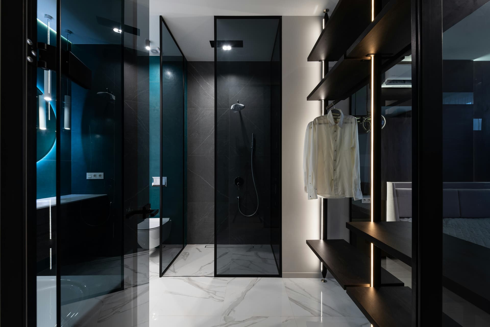 Black Shower Door Concepts for a Contemporary Bathroom