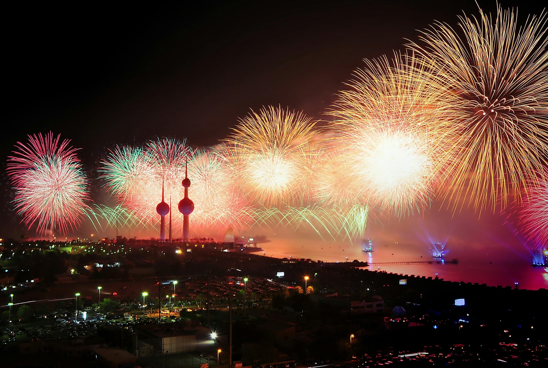 Fireworks Near Me – Affordable &amp; Stunning Fireworks Displays