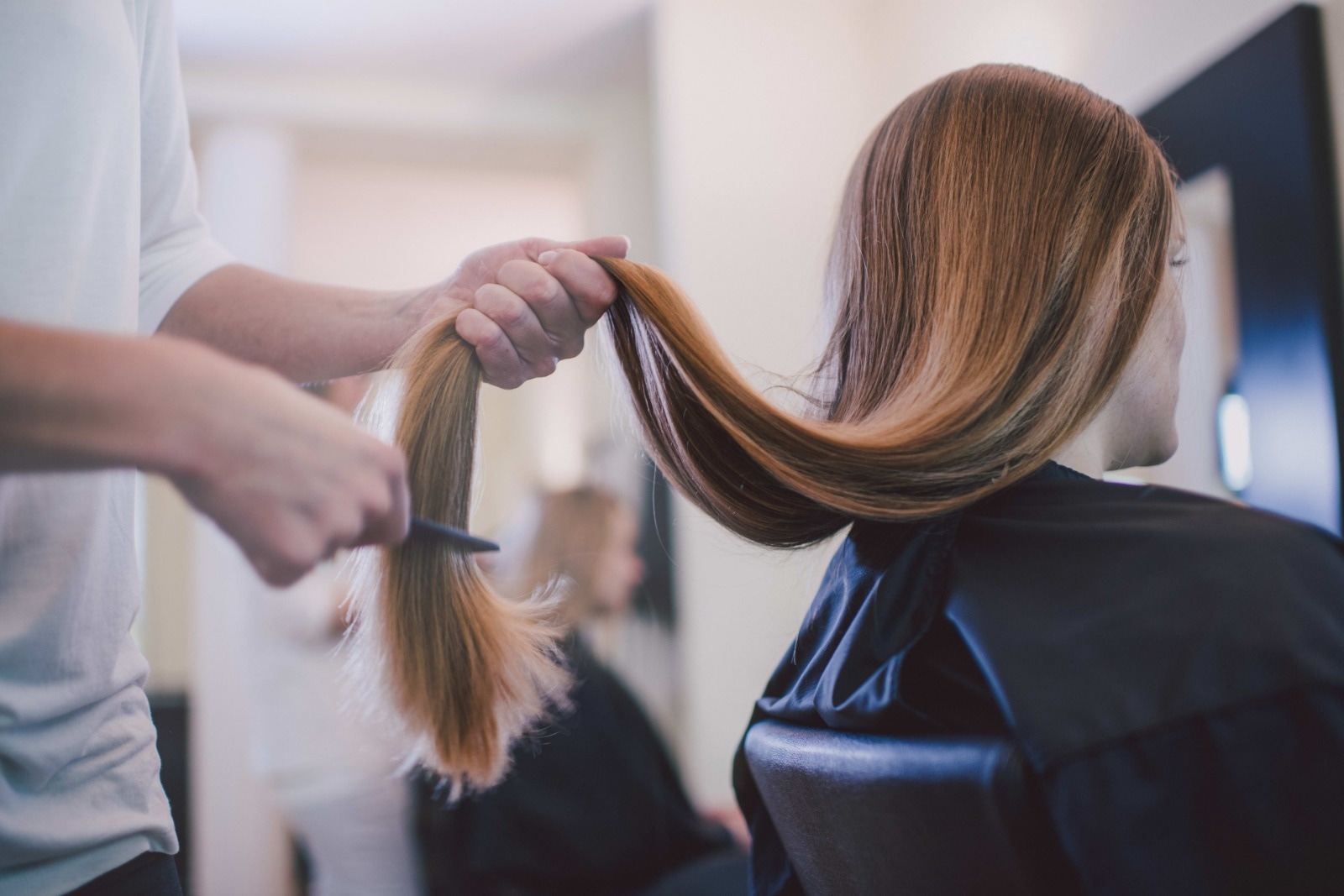 Hairstylist Craiova – Transformări în Tendințe la Marian Cotoi