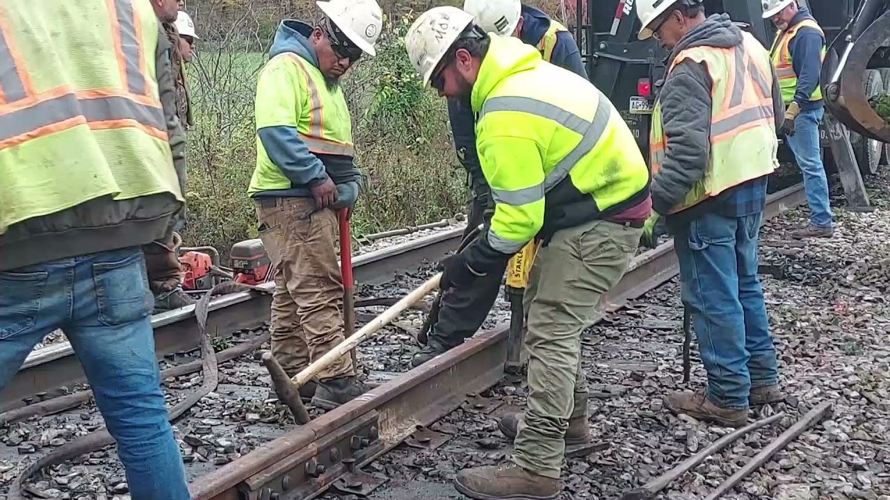 Canadian Rail Jobs Supporting a Connected Economy