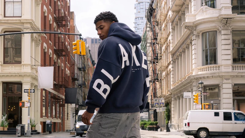 Top Benefits of Working With a Custom Hoodies Manufacturer