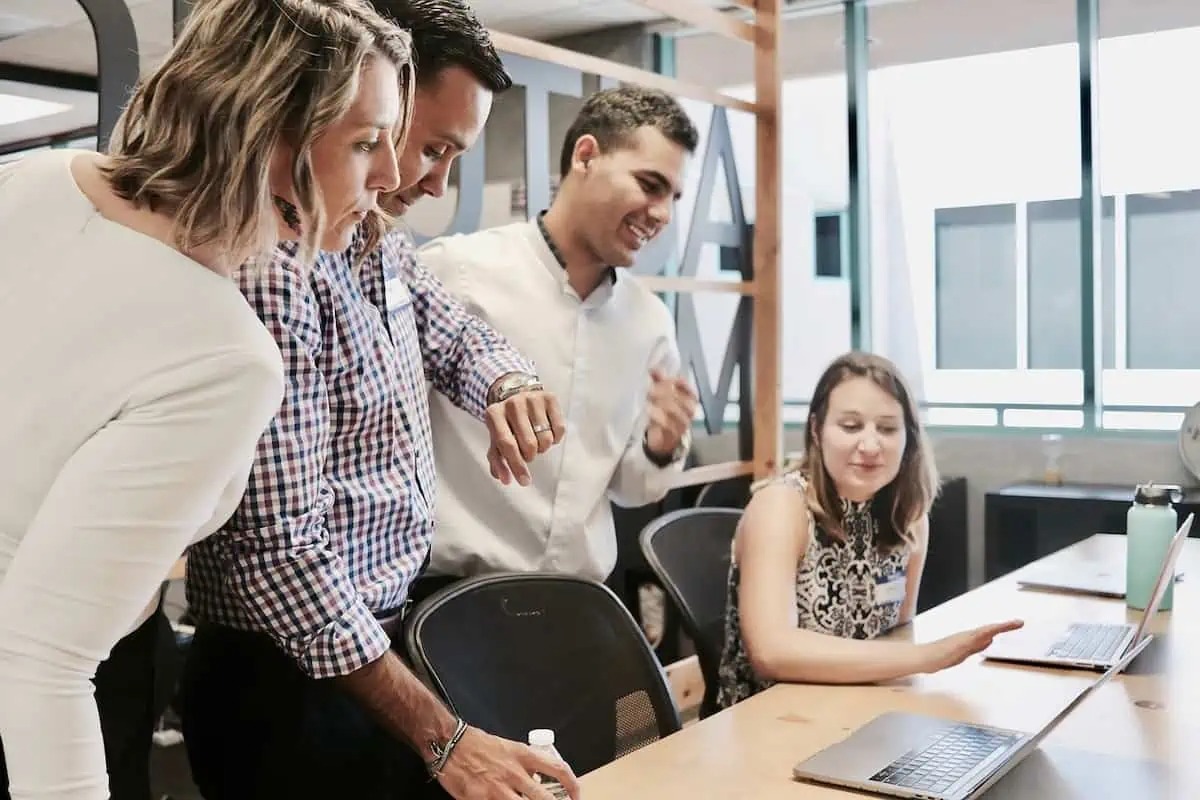 Telecom Management: End-to-End Control of Telecom Assets and Services