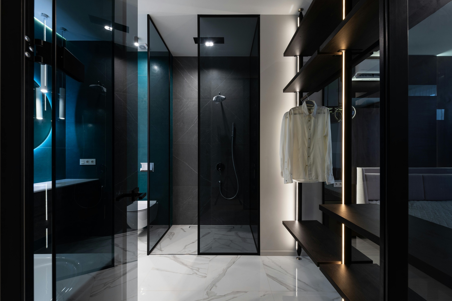 Black Shower Door Concepts for a Contemporary Bathroom
