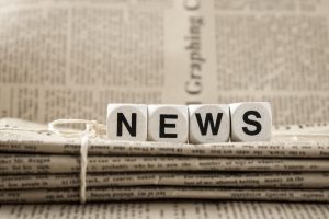 news-concept-with-newspapers_2000