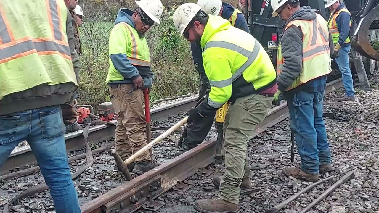 Canadian Rail Jobs Supporting a Connected Economy